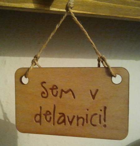 lesene tablice sem v delavnici